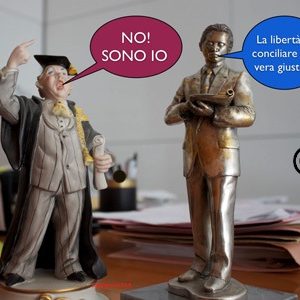 UNA RIFLESSIONE  SULLA MANCATA LIBERALIZZAZIONE DELLA PROFESSIONE DI AVVOCATO